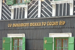 p1240824